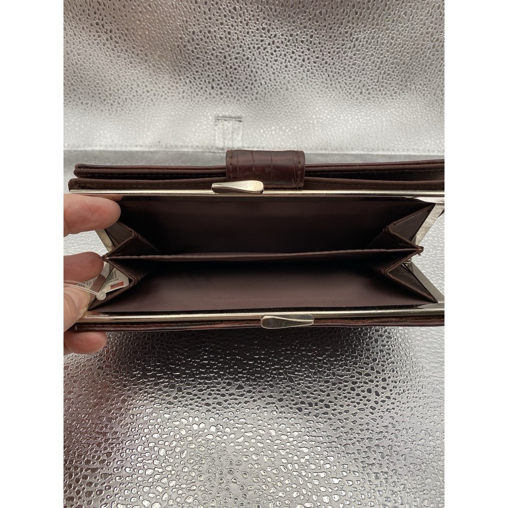 Mundi Brown Crocodile Heart Women's Wallet Clutch - Picture 5 of 5